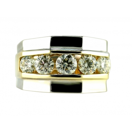 Graduated Diamonds Channel Set Ring Design